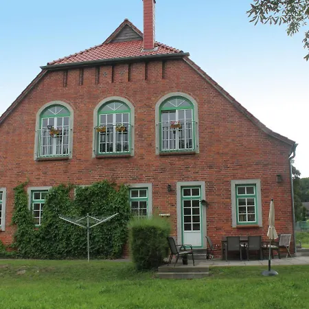 Apartment Charming In With Nice Garden